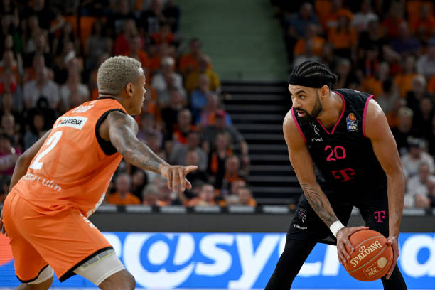 开局即被逼 开局即被逼