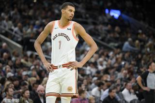 台上寻找突 台上寻找突